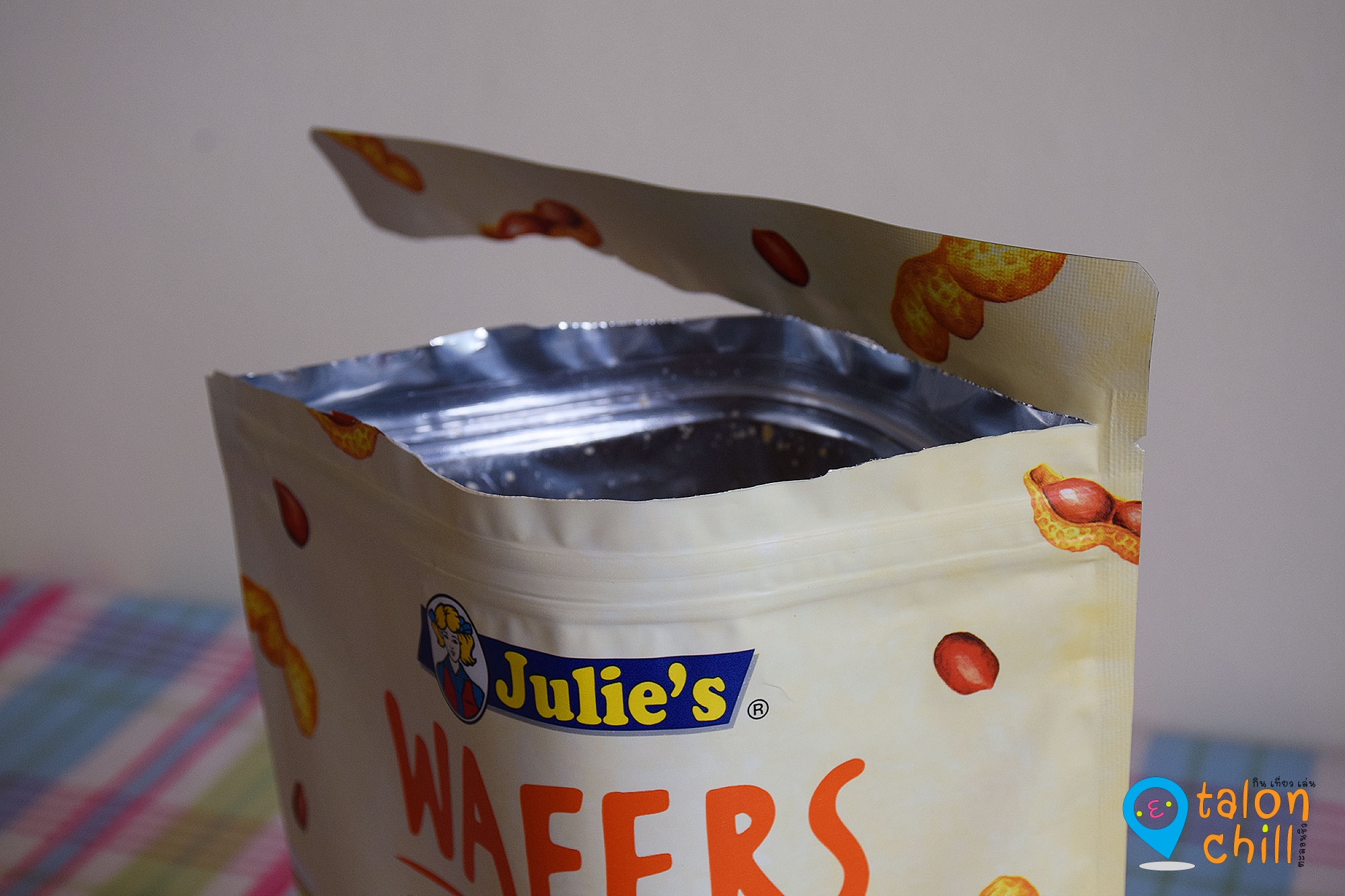 [รีวิว] Julie's Wafers Peanut Butter Cream เวเฟอร์ พีนัท บัตเตอร์ ครีม (ตรา จูลี่ส์)
