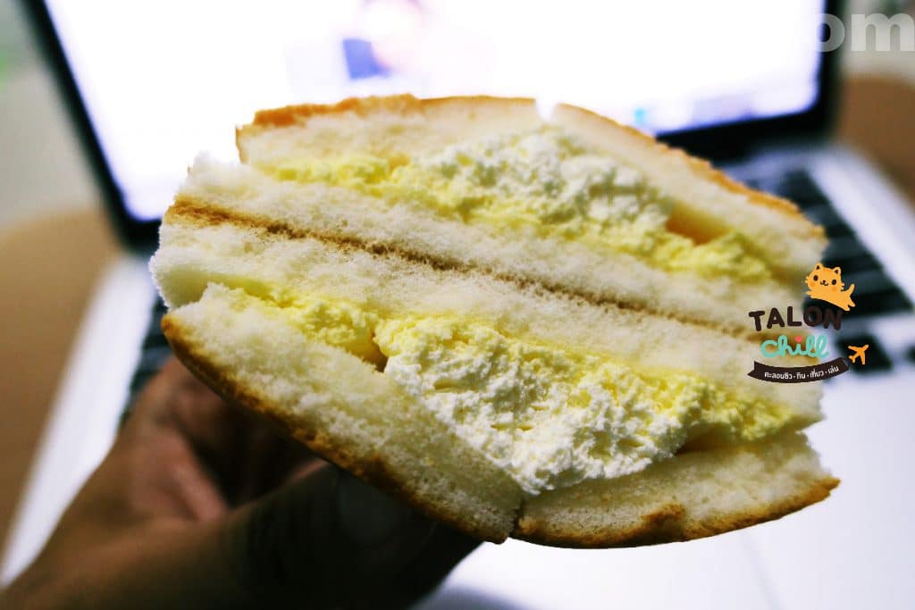[รีวิวของกินเซเว่น] เค้กซอฟท์เค้กครีมสด (Soft Sandwich Cake) จาก 7-Eleven ราคา 25 บาท 120 แคล